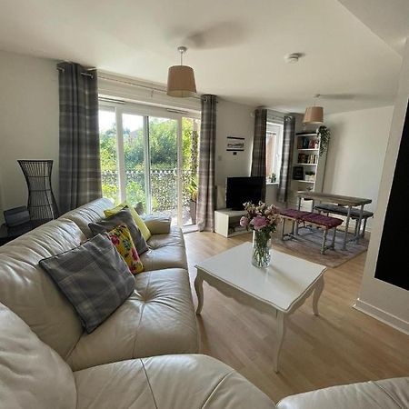 Pass The Keys Lovely 2Bedroom Flat With Balcony Edinburgh Eksteriør bilde