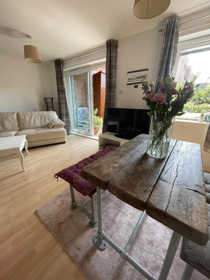 Pass The Keys Lovely 2Bedroom Flat With Balcony Edinburgh Eksteriør bilde