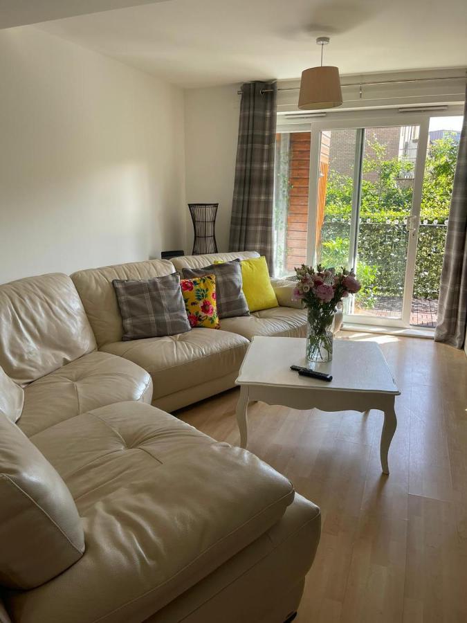 Pass The Keys Lovely 2Bedroom Flat With Balcony Edinburgh Eksteriør bilde