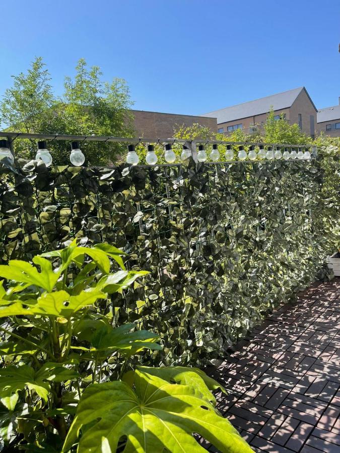 Pass The Keys Lovely 2Bedroom Flat With Balcony Edinburgh Eksteriør bilde