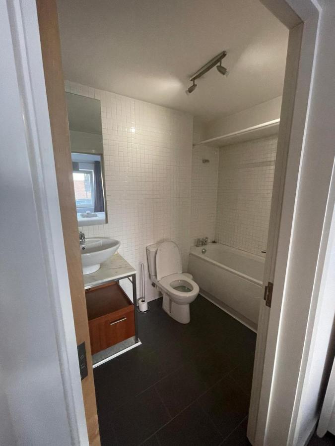 Pass The Keys Lovely 2Bedroom Flat With Balcony Edinburgh Eksteriør bilde