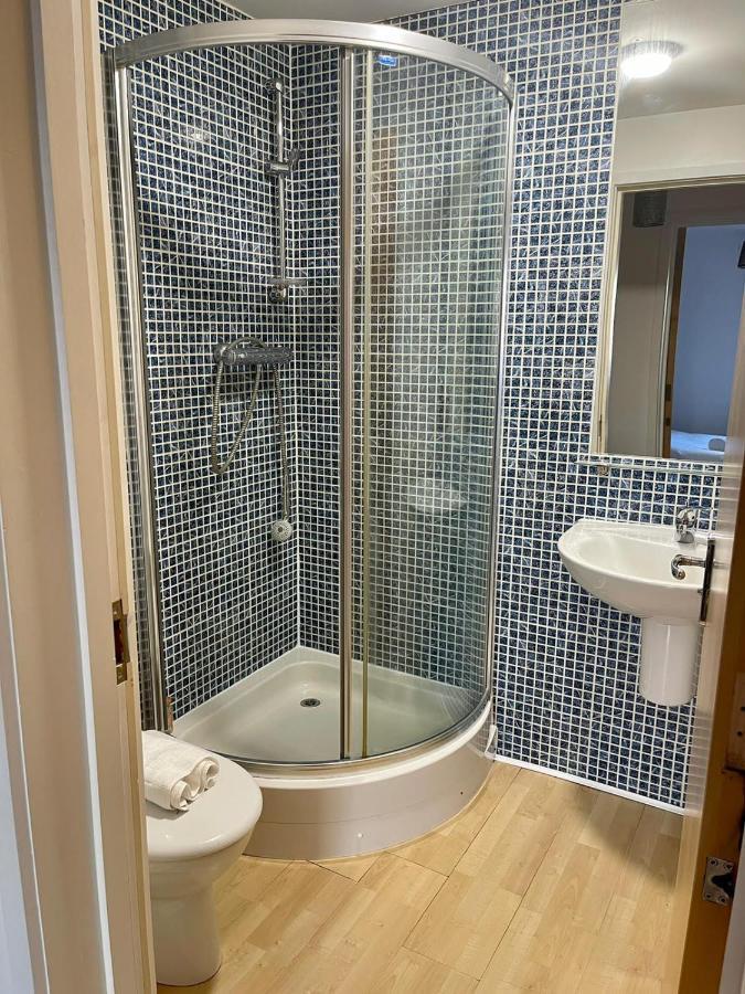 Pass The Keys Lovely 2Bedroom Flat With Balcony Edinburgh Eksteriør bilde